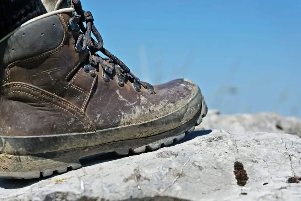durable hiking boots for running on rocky terrain