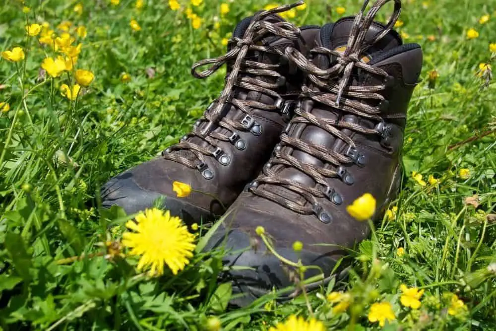 heavy leather hiking boots