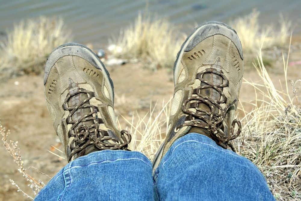 light colored hiking boots get dirty easily