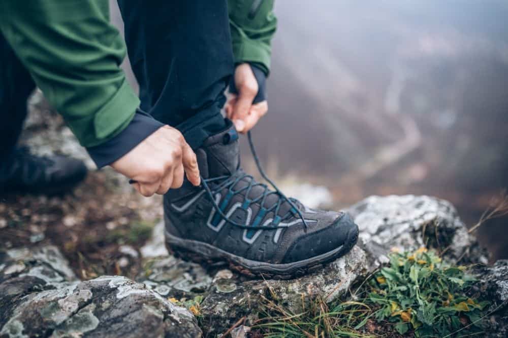 lace hiking boots to prevent hurting toes