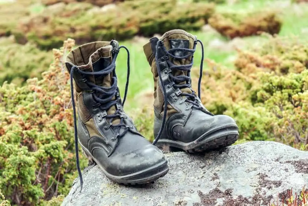 Failing hiking boots's ankle support