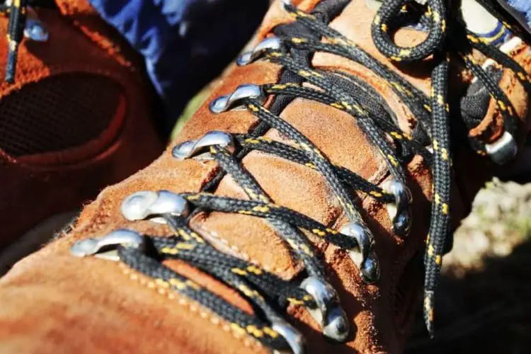 What Size Laces For Hiking Boots? | Thorough Instructions - From Your ...