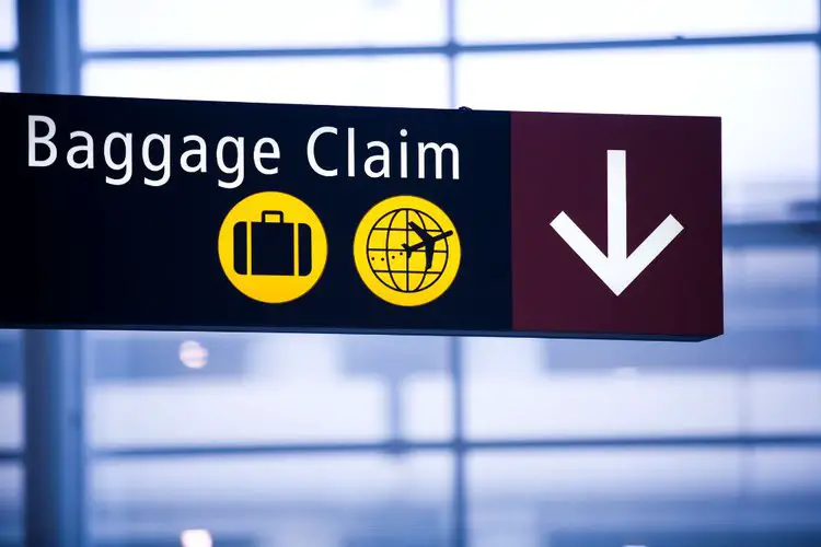 baggage claim sign