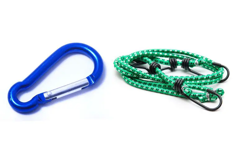 carabiner and bungee cords